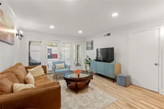 Photo #4: 20900506 Listing 