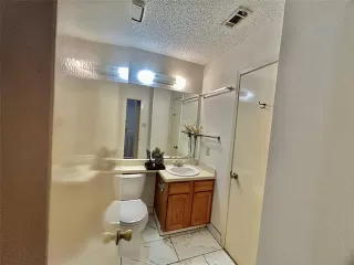 Photo #5: 20900708 Listing