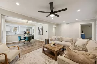 Photo #2: 20901921 Listing 