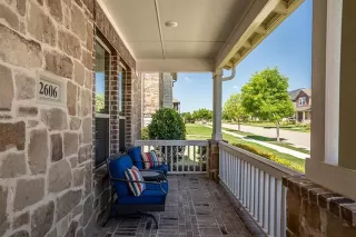 Photo #6: 20903181 Listing