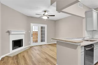 Photo #4: 20903373 Listing 