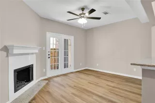 Photo #5: 20903373 Listing 