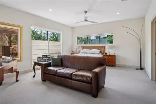 Photo #6: 20903633 Listing