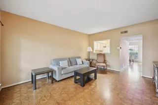 Photo #5: 20904377 Listing 