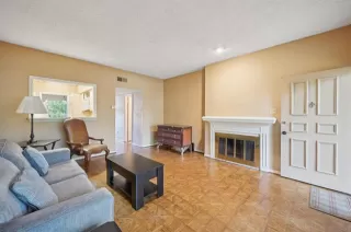 Photo #6: 20904377 Listing 