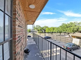 Photo #6: 20905478 Listing 