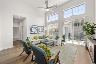 Photo #5: 20906633 Listing