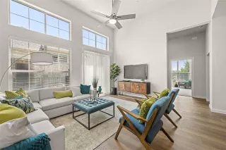 Photo #6: 20906633 Listing