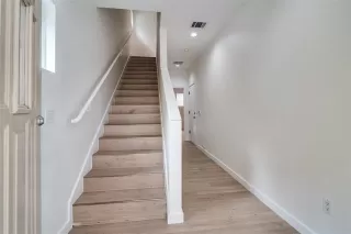 Photo #2: 20906728 Listing 