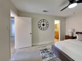 Photo #5: 20907615 Listing 