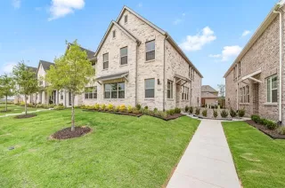 Photo #3: 20907767 Listing 