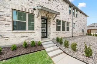 Photo #4: 20907767 Listing 