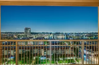 Photo #6: 20907889 Listing