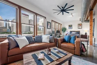 Photo #2: 20908638 Listing 