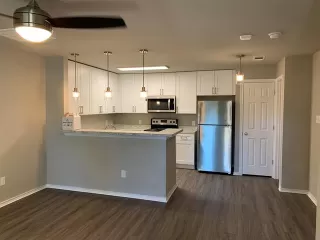 Photo #3: 20909072 Listing 