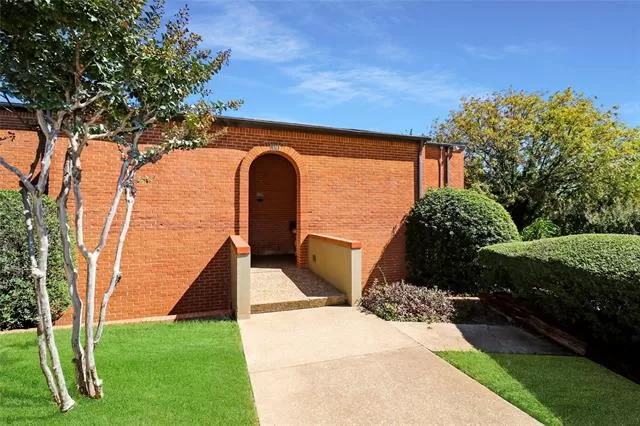 MLS: 20912426 Condo For Sale