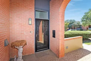 Photo #2: 20912426 Listing 