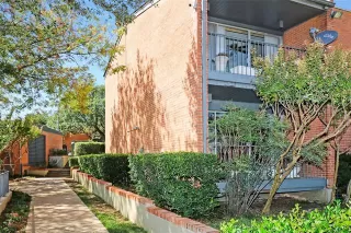 Photo #3: 20912426 Listing 