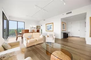 Photo #3: 20912443 Listing 