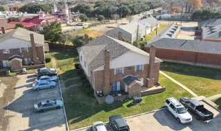 Photo #2: 20912550 Listing