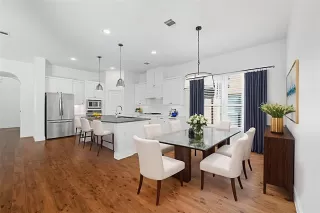 Photo #6: 20914179 Listing 