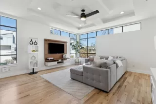 Photo #5: 20919175 Listing 