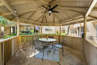 Photo #2: 20922319 Listing 