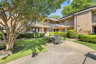 Photo #4: 20922319 Listing 