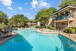 Photo #6: 20922319 Listing 