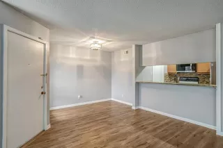 Photo #3: 20926957 Listing 