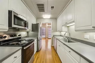 Photo #4: 20927025 Listing