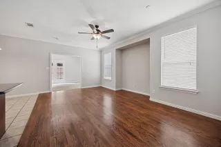 Photo #2: 20927867 Listing