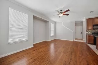 Photo #3: 20927867 Listing