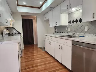 Photo #6: 20929878 Listing 