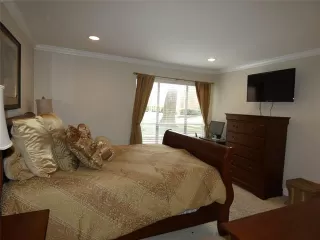 Photo #6: 20931237 Listing 