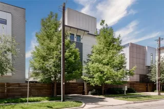 More Details about MLS # 20931287 : 5816 LINDELL AVENUE #3