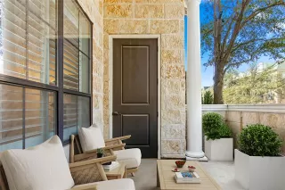 Photo #2: 20931290 Listing 