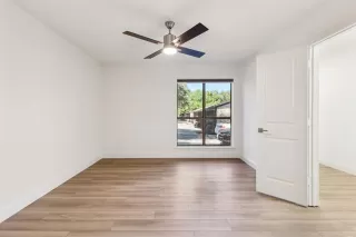 Photo #4: 20932721 Listing 