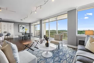 Photo #5: 20932722 Listing