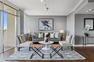 Photo #6: 20932722 Listing