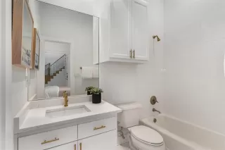 Photo #6: 20932749 Listing