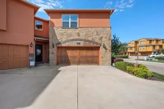 Photo #2: 20932757 Listing