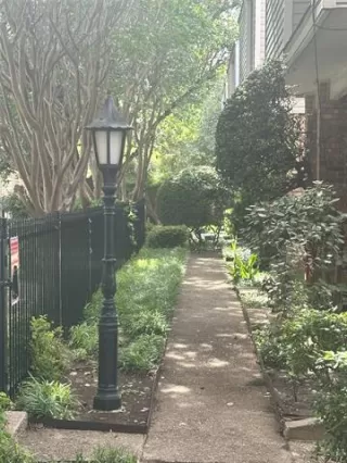 Photo #5: 20932802 Listing