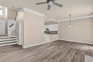 Photo #5: 20932854 Listing