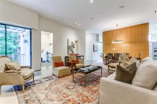 Photo #6: 20932995 Listing