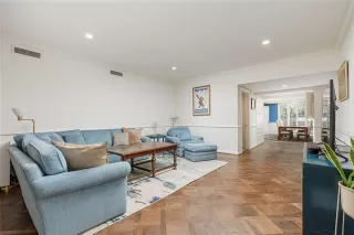 Photo #2: 20933428 Listing