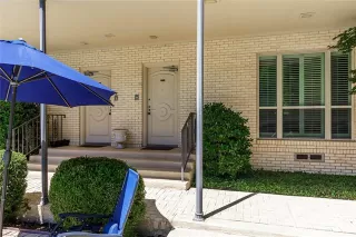 Photo #4: 20933428 Listing