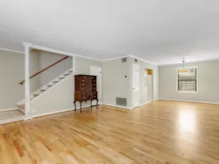 Photo #2: 20933505 Listing 