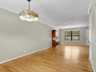 Photo #5: 20933505 Listing 