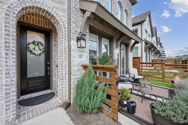 MLS: 20933959 Condo For Sale